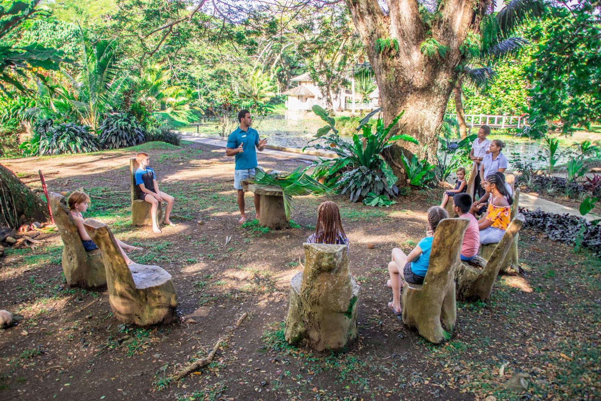 Koro Sun Resort & Rainforest Spa Савусаву Екстериор снимка
