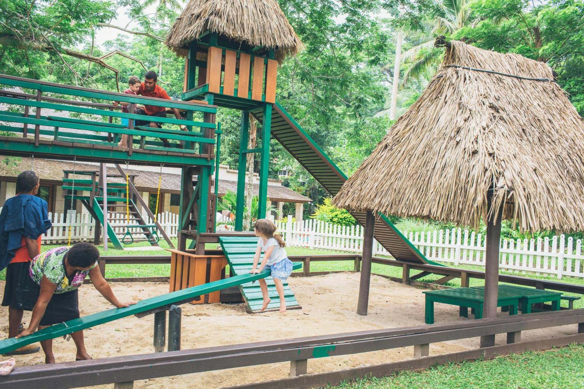 Koro Sun Resort & Rainforest Spa Савусаву Екстериор снимка